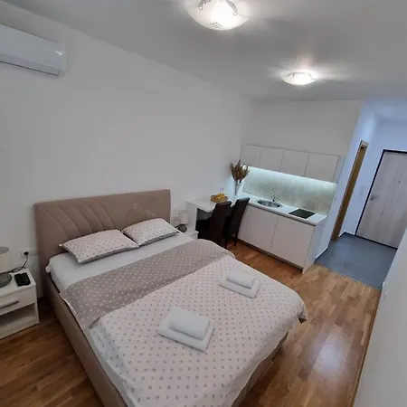Apartment Holiday Apartment *